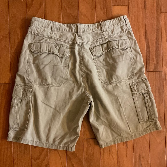 Wrangler Est 1947 100% Cotton Multi Pocket Men’s Zipper 🪰 Cargo Shorts! - Picture 4 of 5